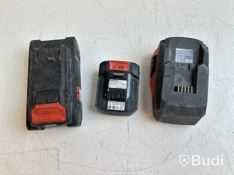 3 st. Batterier olika modeller och 1 st. laddningsadapter, Hilti