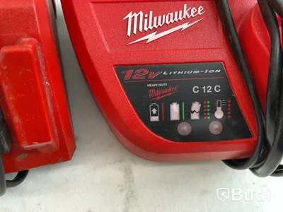 2 st. Laddare Milwaukee, C12C och M12-18C
