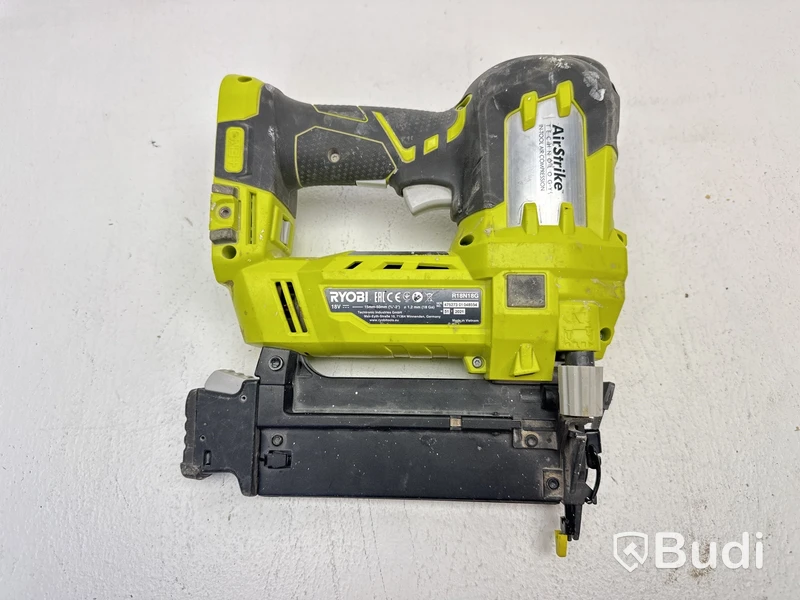 Verktyg Ryobi, Sticksåg, Spikpistol inkl. laddare och batteri.