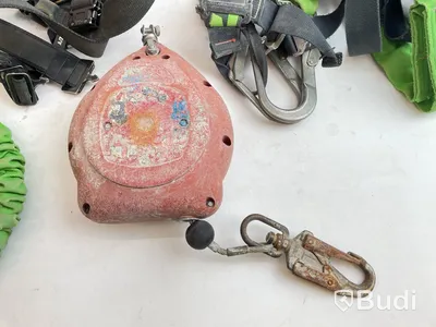 Fallskyddsselar med tillbehör, olika märken