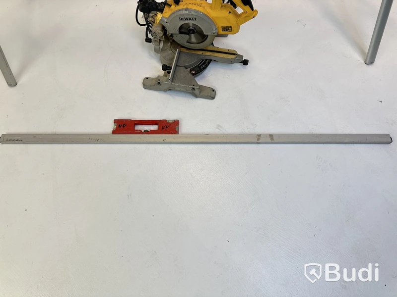Kap- och gersåg Dewalt, DW777-qs samt vattenpass Hultafors