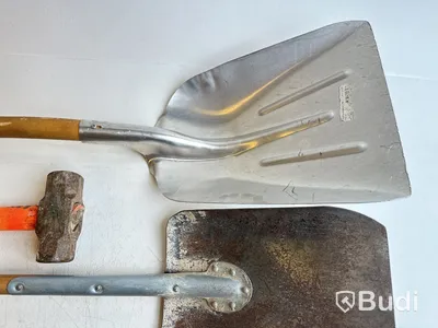 4 st. Spadar och 1 st. Slägga, olika märken och modeller