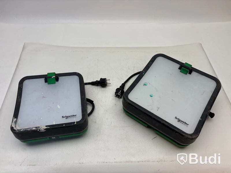 2 st. Arbetslampor Schneider Electric, Thorsman 30 LED och Thorsman 50 LED