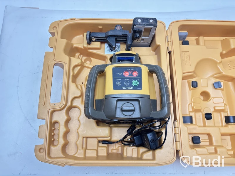 Rotationslaser Topcon, samt lasermottagare, stativ och laserstång, olika märken
