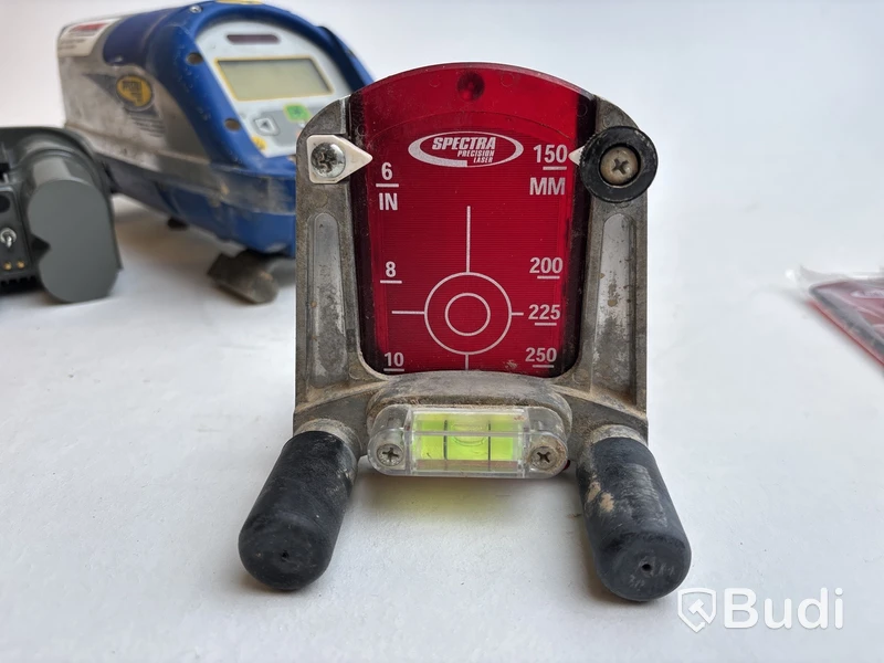 Rörlaser fjärrkontroll och måltavla Spectra, samt stativ och laserstång olika märken