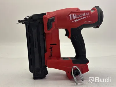 Tigersåg M18 CSX och Dyckertpistol Milwaukee M18 FN18GS