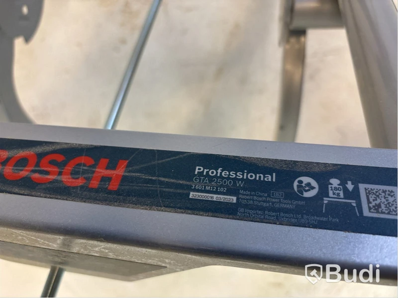 Kap- och gersåg Dewalt DWS780, inkl.  Arbetsbord Bosch GTA 2500W Professional
