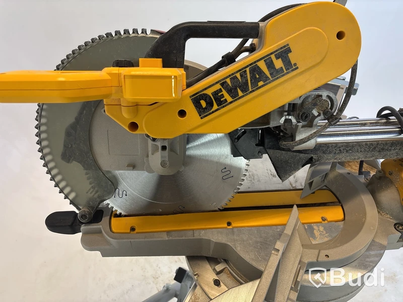 Kap- och gersåg Dewalt DWS780, inkl.  Arbetsbord Bosch GTA 2500W Professional