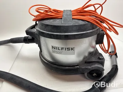 Dammsugare Nilfisk VP930 med 4 st. dammsugarpåsar