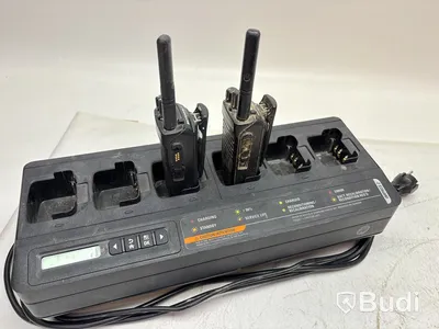3 st. Walkie Talkie Hytera PD705LT, 2 st. DP2400e med 8 st. monofoner samt 8 st. laddare