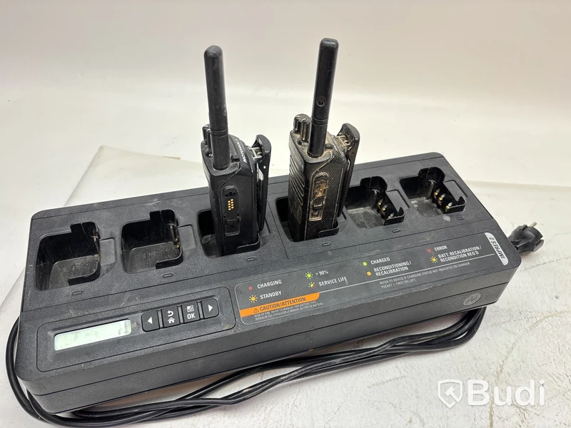3 st. Walkie Talkie Hytera PD705LT, 2 st. DP2400e med 8 st. monofoner samt 8 st. laddare