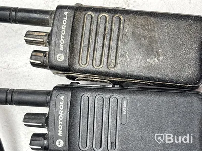 3 st. Walkie Talkie Hytera PD705LT, 2 st. DP2400e med 8 st. monofoner samt 8 st. laddare