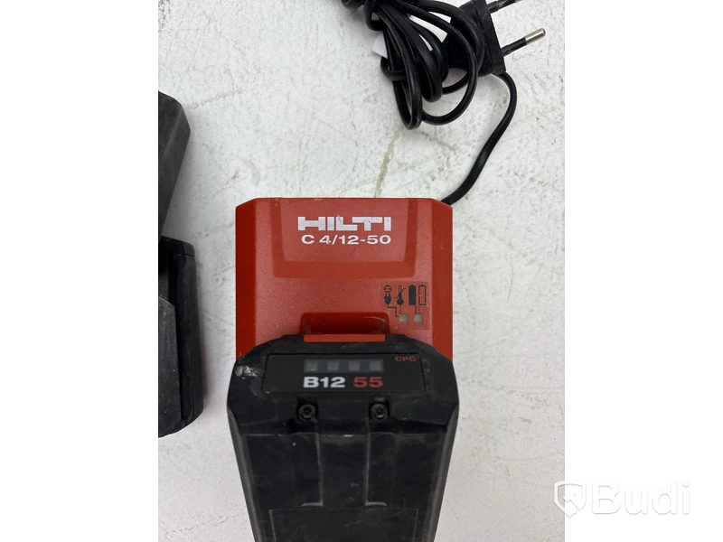 3 st. Batteri Hilti och 1 st. laddare Hilti