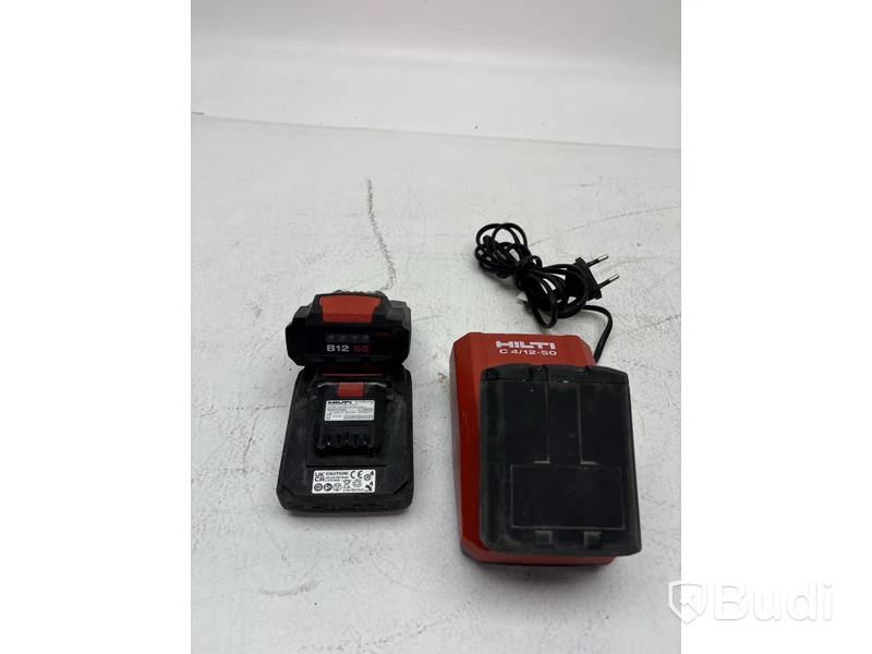 3 st. Batteri Hilti och 1 st. laddare Hilti