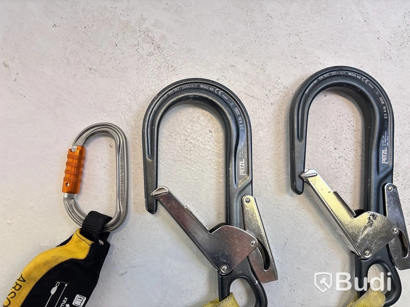 Helkroppssele Petzl, Avao inkl. falldämpare