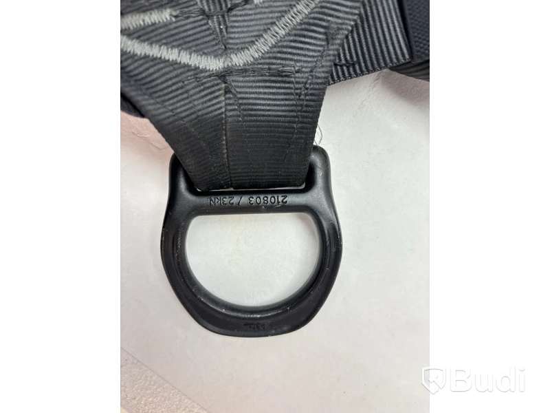 Helkroppssele Petzl, Avao