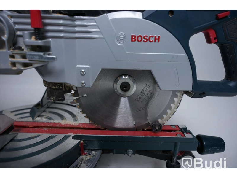 Utdragssåg kap- och gersåg med Stativ - BOSCH GCM 8 SJL Professional och BOSH GTA 2500