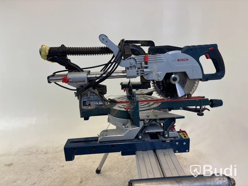 Kap/gersåg och sågbord Bosch