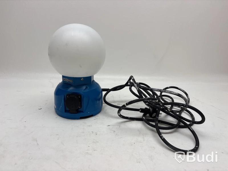 Parti med värmefläktar och lampa