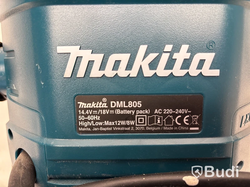 Arbetslampa och slipmaskin Makita