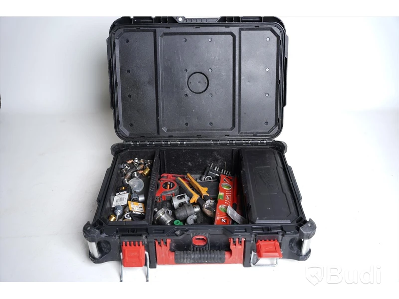 Låda Milwaukee Packout inkl. verktyg.