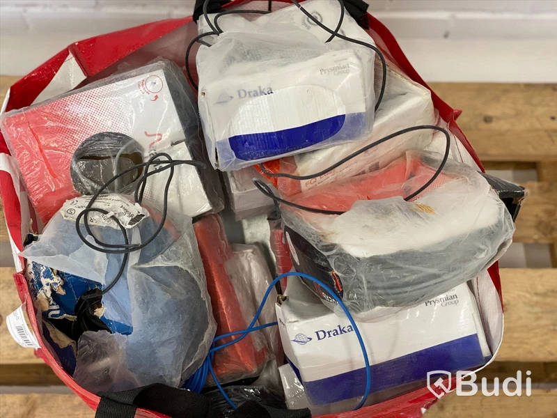 Kasse med diverse Draka elkabel