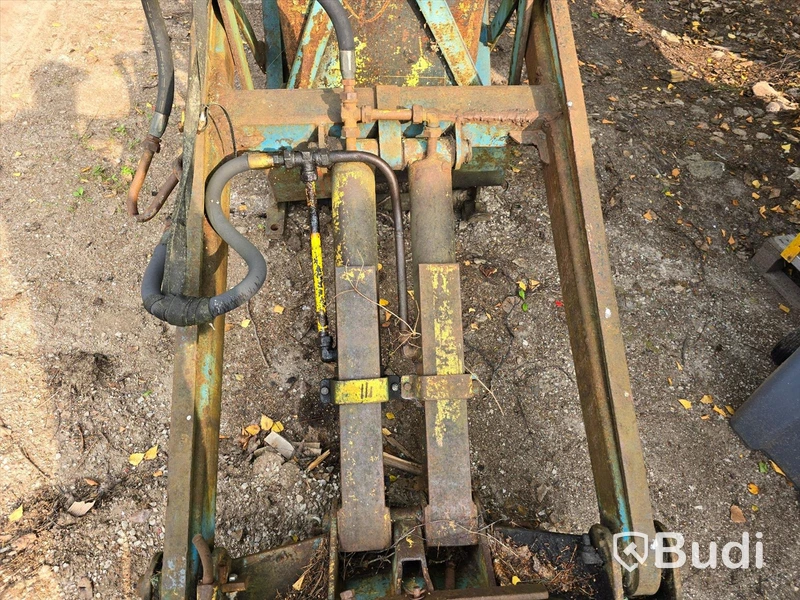 Frontlastare veterantraktor Ålö 1256/57
