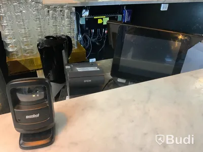 Kassasystem med touchskärm, dubbla skärmar, streckkodsläsare och Epson kvittoskrivare Senor