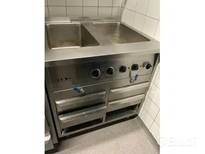 Vattenbad 80x70, 2st lådor saknas, samt 2st lådor kärvar