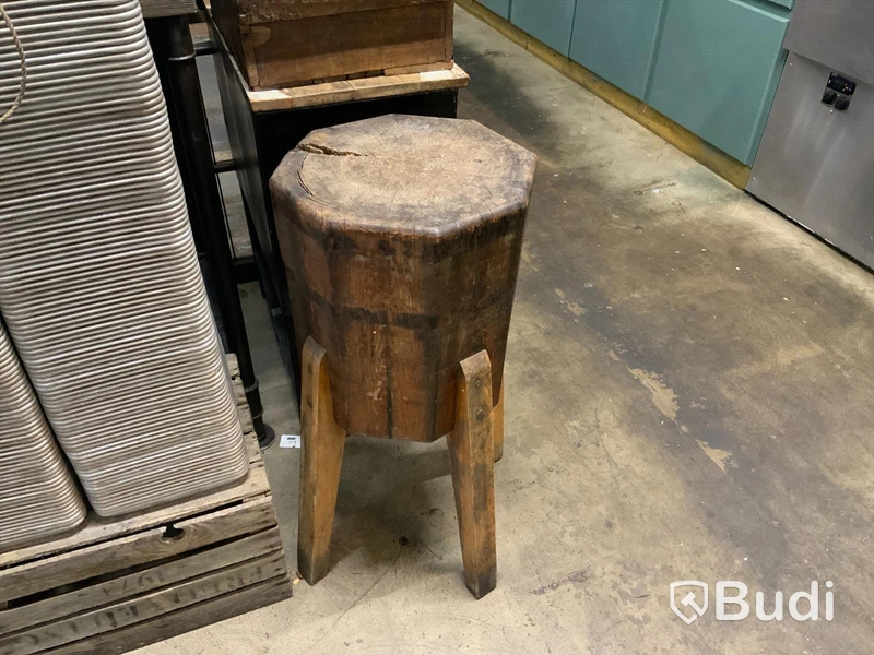 Huggkubb ca 80 cm hög