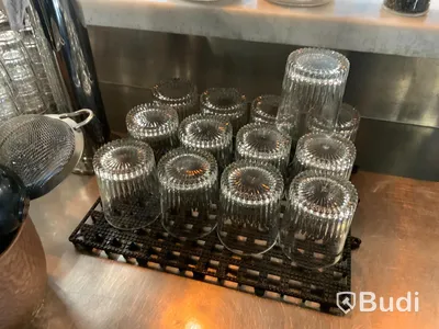 Div glas (dryckes samt shotsglas) samt div barredskap