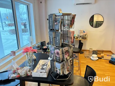 Caféinredning och varor. Stort parti!