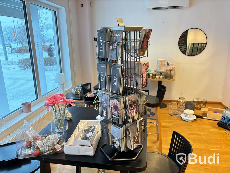 Caféinredning och varor. Stort parti!