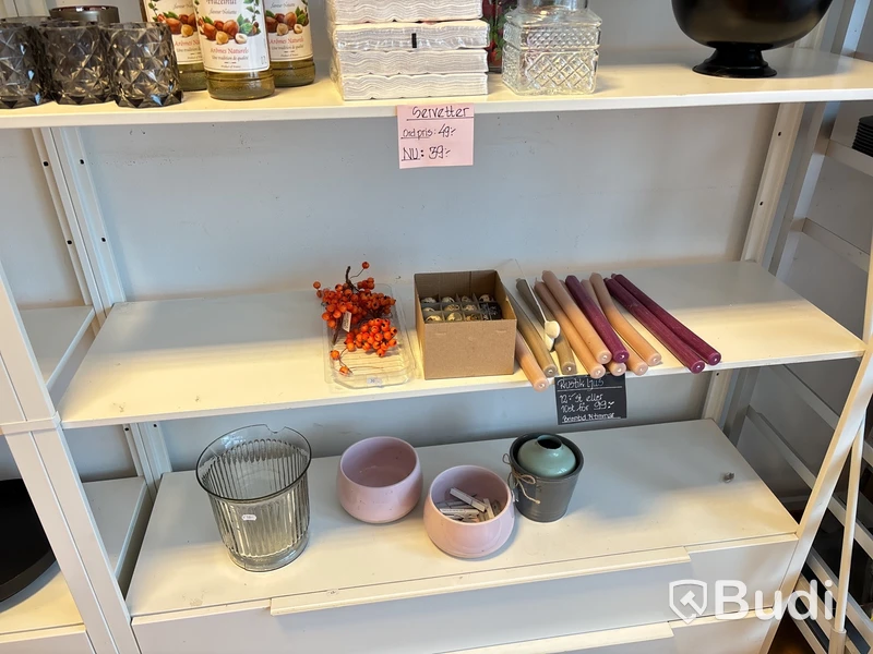 Caféinredning och varor. Stort parti!