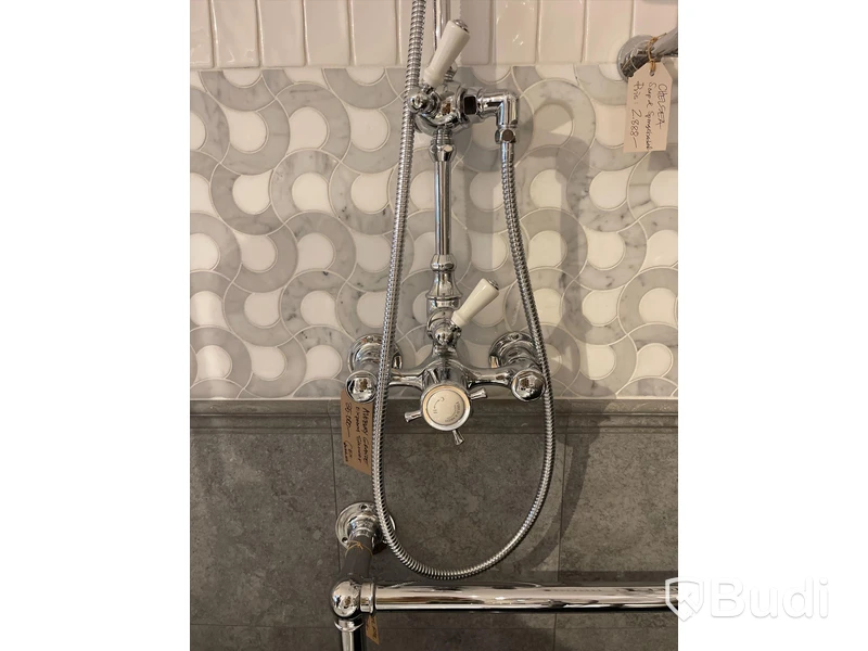 Duschblandare Avebury Grande Exposed shower Nypris: 35000 SEK