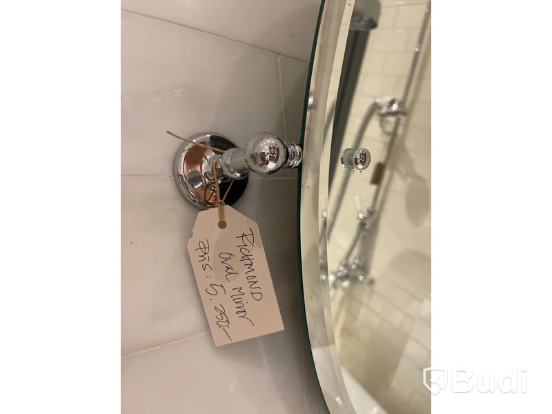Badrumsspegel Richmond Oval mirror Nypris: 5250 SEK