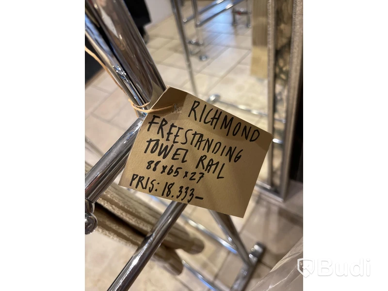 Handdukstork Richmond Freestanding Towel Rail Nypris: 18333 SEK