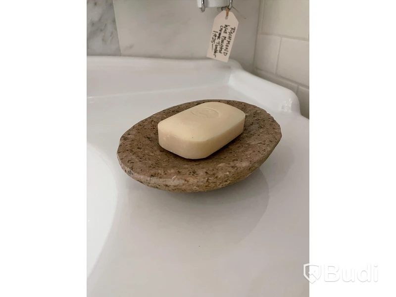 Tvålfat i sten.