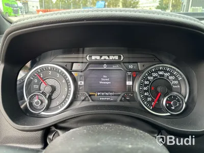 RAM 1500 Crew Cab HEMI 5.7L 4x4 -2022 | LARAMIE Night Edition