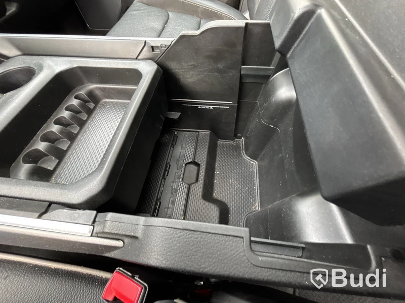 RAM 1500 Crew Cab HEMI 5.7L 4x4 -2022 | LARAMIE Night Edition