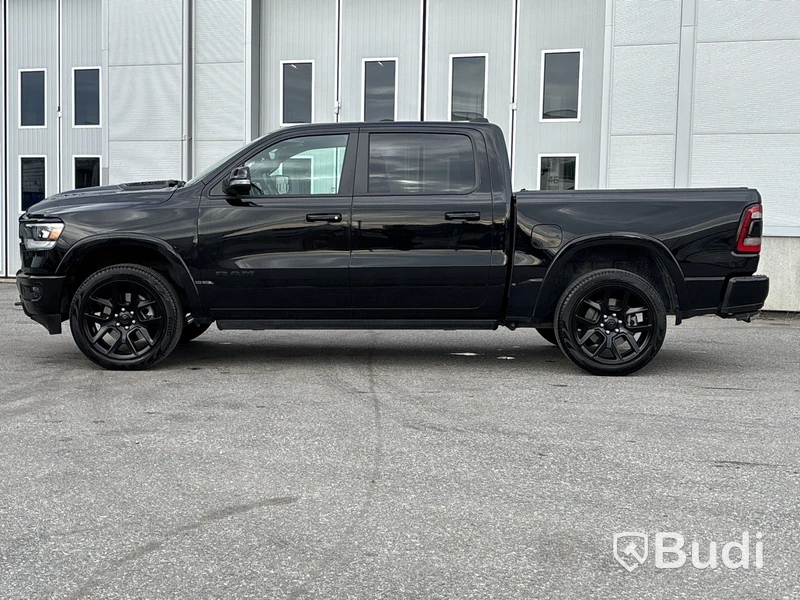 RAM 1500 Crew Cab HEMI 5.7L 4x4 -2022 | LARAMIE Night Edition