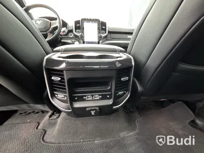 RAM 1500 Crew Cab HEMI 5.7L 4x4 -2022 | LARAMIE Night Edition