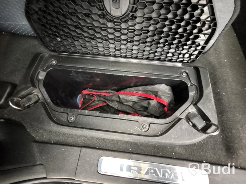 RAM 1500 Crew Cab HEMI 5.7L 4x4 -2022 | LARAMIE Night Edition