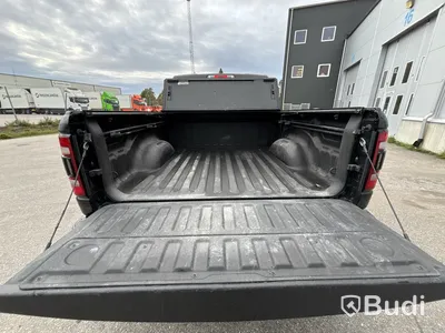 RAM 1500 Crew Cab HEMI 5.7L 4x4 -2022 | LARAMIE Night Edition