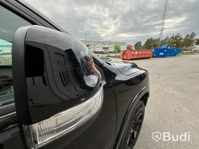 RAM 1500 Crew Cab HEMI 5.7L 4x4 -2022 | LARAMIE Night Edition
