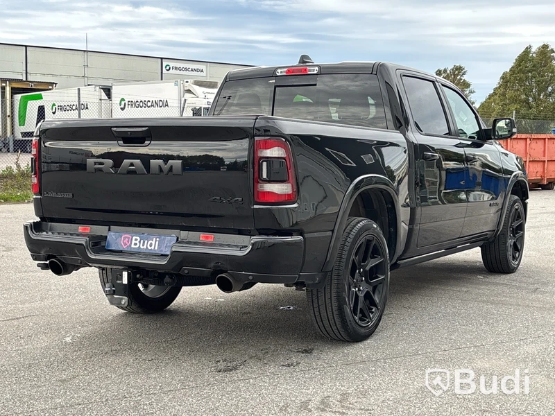 RAM 1500 Crew Cab HEMI 5.7L 4x4 -2022 | LARAMIE Night Edition