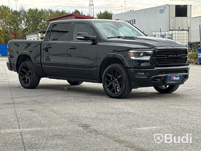 RAM 1500 Crew Cab HEMI 5.7L 4x4 -2022 | LARAMIE Night Edition
