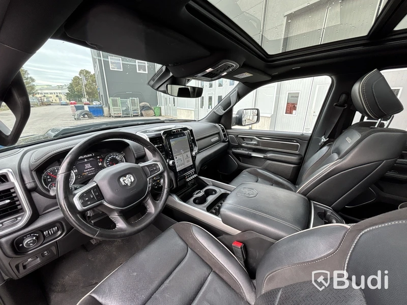 RAM 1500 Crew Cab HEMI 5.7L 4x4 -2022 | LARAMIE Night Edition