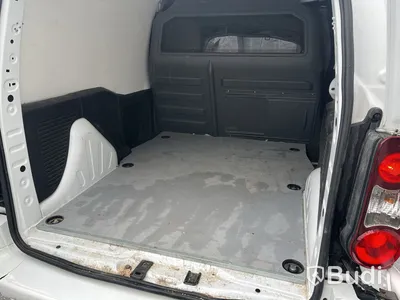 Skåpbil Peugeot Partner 1.6 -2018 BlueHDi | 99hk Reparationsobjekt