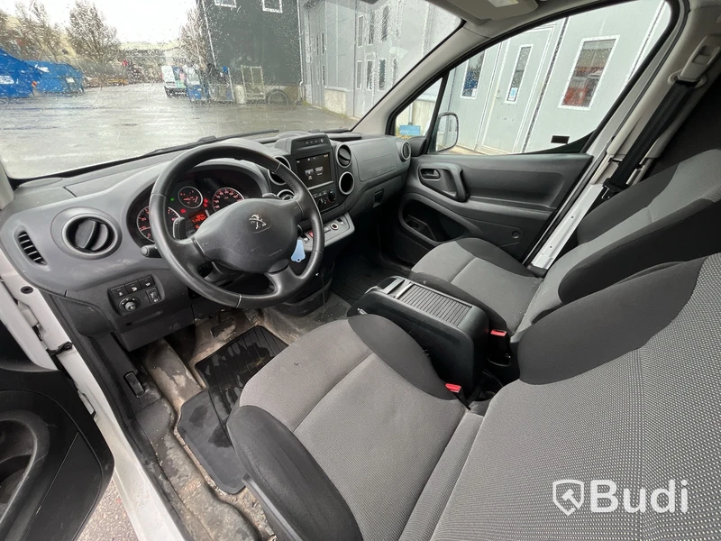 Skåpbil Peugeot Partner 1.6 -2018 BlueHDi | 99hk Reparationsobjekt